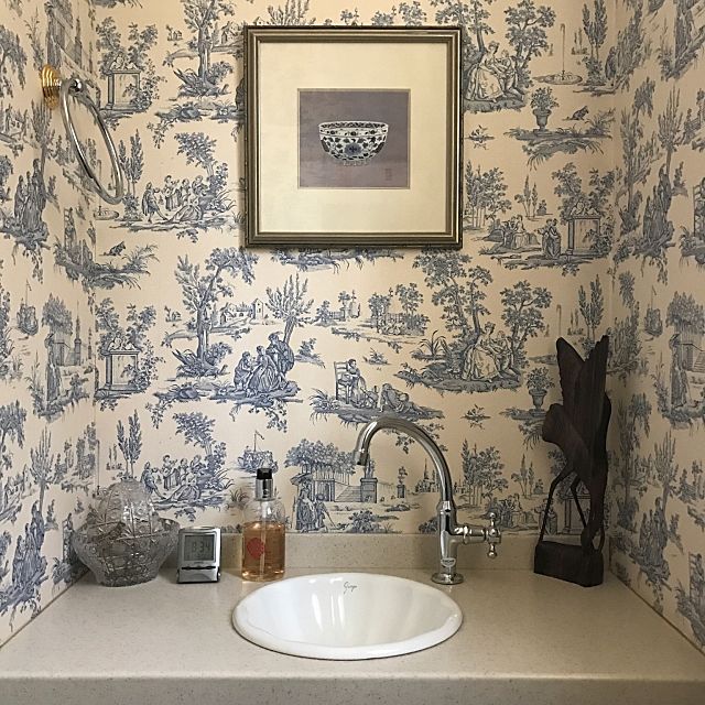 優雅な空間でリラックス 女子力の高いロココ調インテリア ローリエプレス