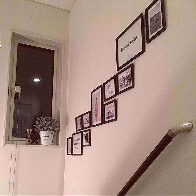 お家がもっと好きになるかも 階段を楽しく飾るアイデア ローリエプレス