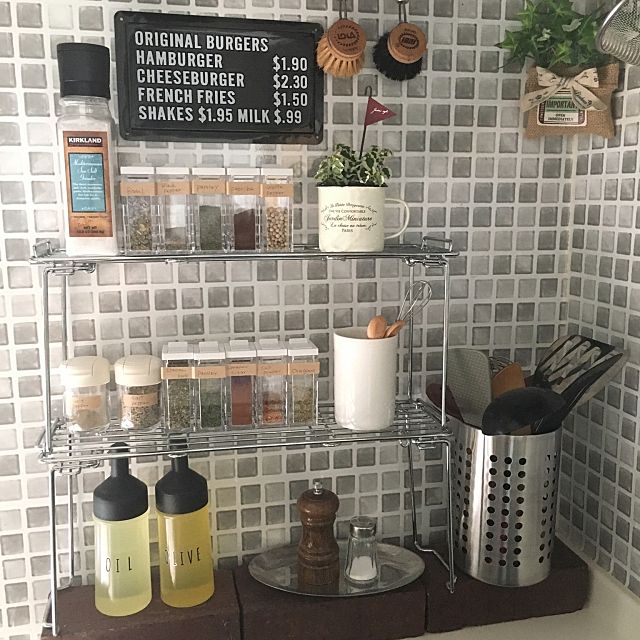 使いやすくて美収納 収納上手さんのコンロ周り整理術 ローリエプレス