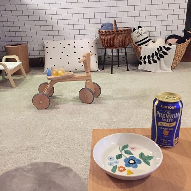 自分好みの敷き方が楽しめる 無印良品のタイルカーペット ローリエプレス