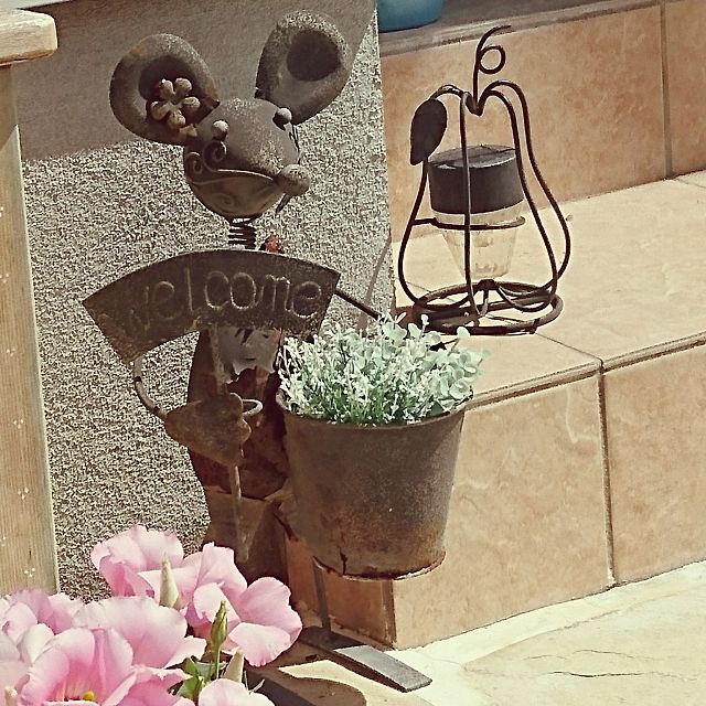 華やかなお庭に変身 ニトリのおすすめガーデンアイテム ローリエプレス