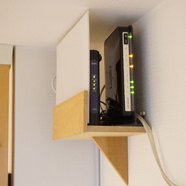 気になる生活感をすっきりカバー ルーター隠しをdiy ローリエプレス
