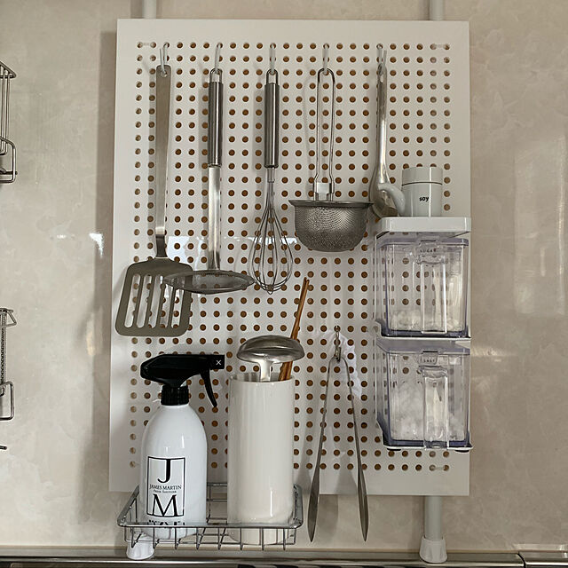 収納の可能性が広がる つっぱり棒を縦に使った実例集 ローリエプレス