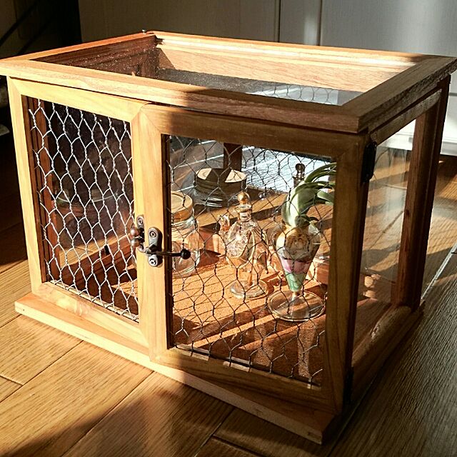 まるで売り物みたい ハイクオリティなカフェ風ショーケースのdiy実例 ローリエプレス