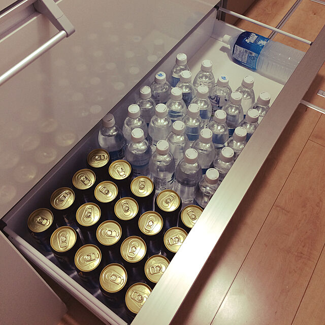 家飲みをもっと心地よく 缶ビールやお酒のストックをすっきり収納するコツ ローリエプレス