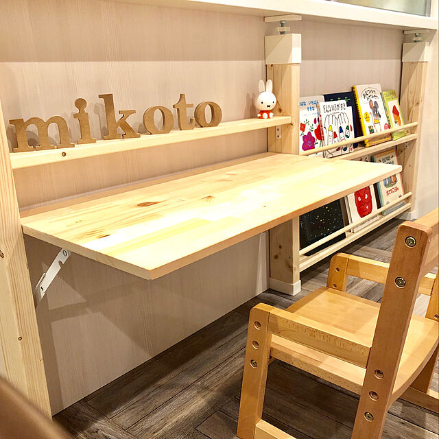 さっと組み立てて使えるから便利 Diyでつくる折りたたみテーブル ローリエプレス