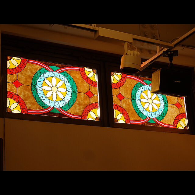 暮らしを華やかに ダイソーのガラス絵の具を使った実例10選 ローリエプレス