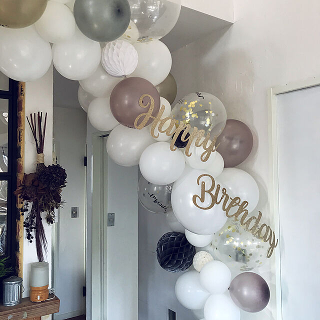 コレで雰囲気作りは完璧 ダイソーアイテムで作るバースデーデコレーション ローリエプレス