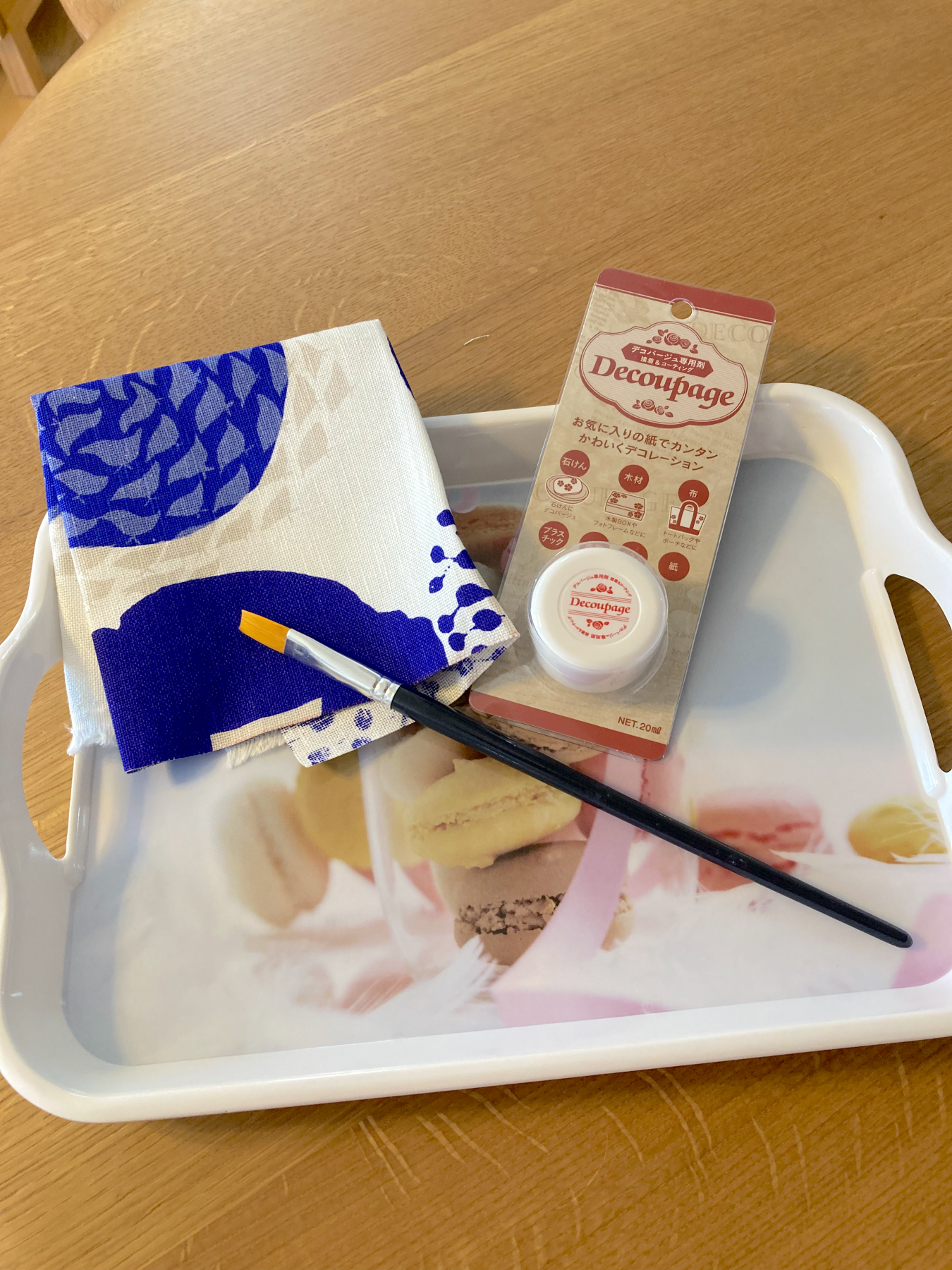 プラスチックトレーを好みの色柄にリメイクする簡単テクニック By Bestwishes Ryokoさん ローリエプレス