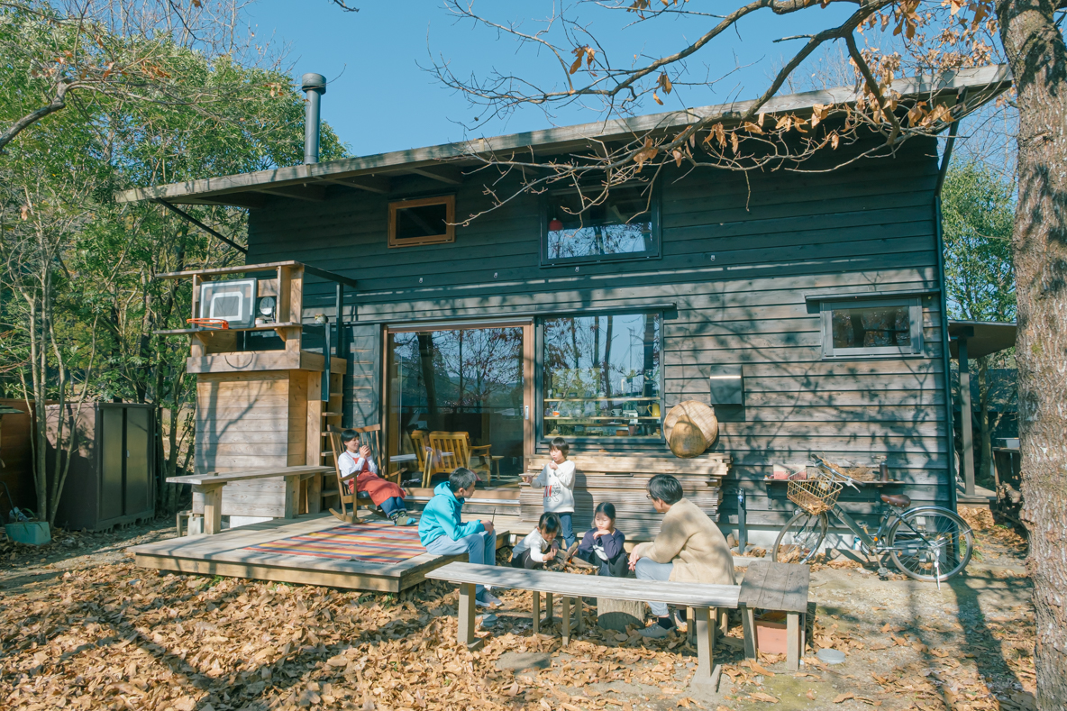 里山の風景と一体になる部屋 家の中と外がつながり 季節に合わせて変化する住まいとは 鹿児島市 みんなの部屋 22年3月5日 エキサイトニュース