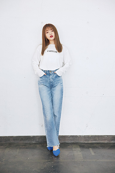 強気な白肌 が今のキブン 辛めファッションアイテムだけ集めました ローリエプレス