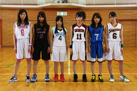 今 話題の 黒子のバスケ とセント フォースの美女キャスターが キセキ のコラボグラビア 13年11月6日 エキサイトニュース