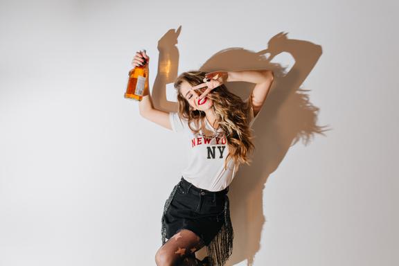 男子がいう おもしろい子 ってどんな子 男性が彼女に おもしろい子 を選ぶ理由 ローリエプレス