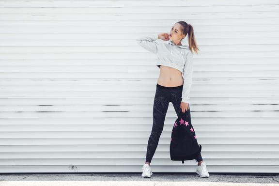 スポッチャデートの髪型は ボブやショートでもおしゃれで可愛いスポーツヘア3つ ローリエプレス スポッチャデートの髪型は ボブやショートでもおしゃれで可愛いスポーツヘア3つ ローリエプレス