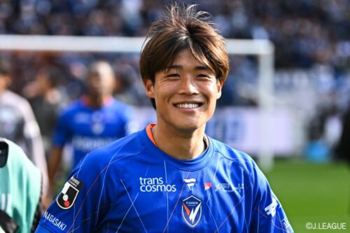 長崎のFW岩崎悠人、28歳の誕生日に元HKT48山下エミリーさんとの結婚を