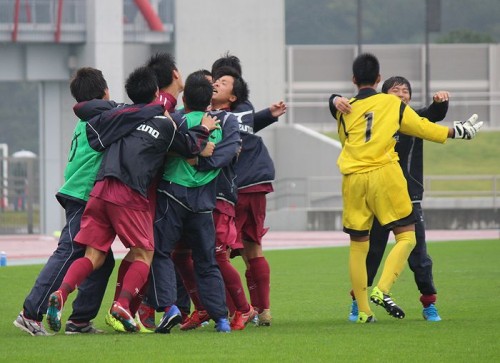 厚木北 初の決勝進出 麻布大附属とのpk戦制す 高校選手権神奈川県大会 14年11月1日 エキサイトニュース