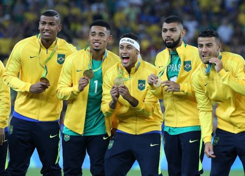 ブラジル代表 五輪優勝を祝して 金 髪に ネイマールは記念タトゥーも 16年8月22日 エキサイトニュース
