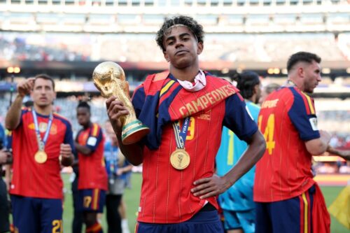 スペイン代表FWヤマル、10代でEUROとW杯の決勝に出場＆優勝した初の