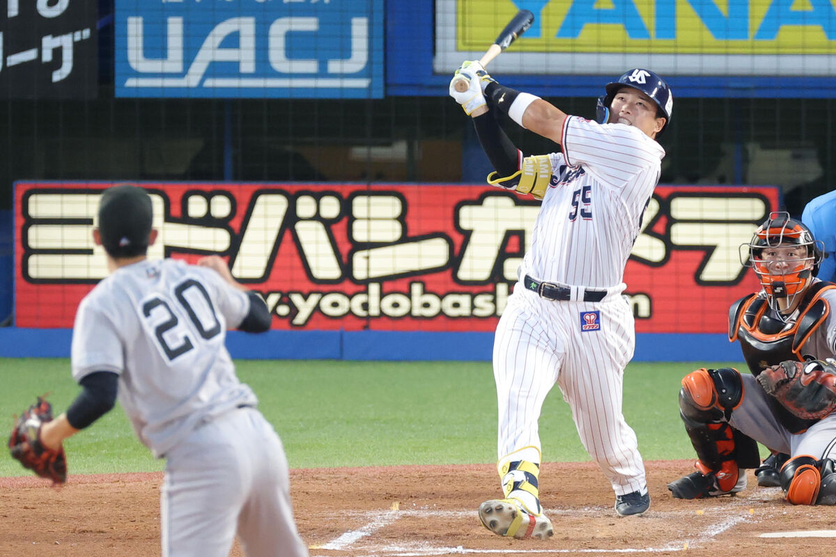 ヤクルト】村上宗隆がWBC侍仲間の戸郷翔征から中犠飛で4戦