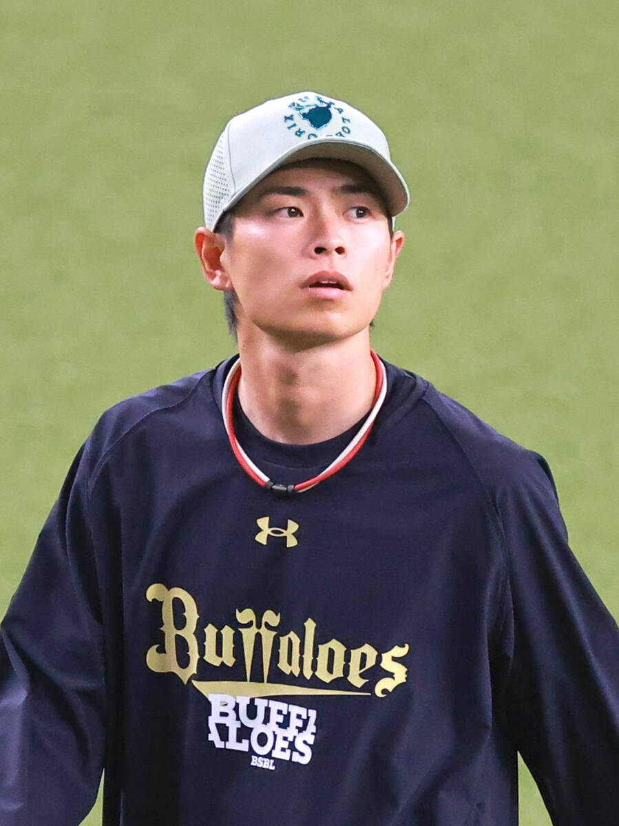 2021 BBM 山岡泰輔選手　赤泊　25枚 オリックス】初回20球KOから2か月…お待たせ山岡泰輔が1軍合流