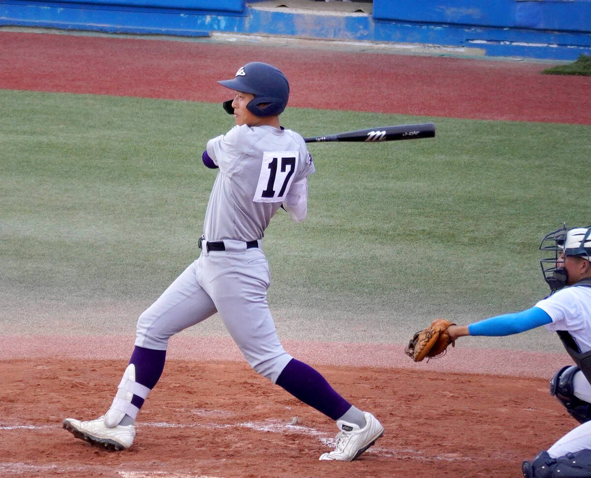 高校野球】花巻東の187センチ、101キロの1年生4番・滝沢皓正