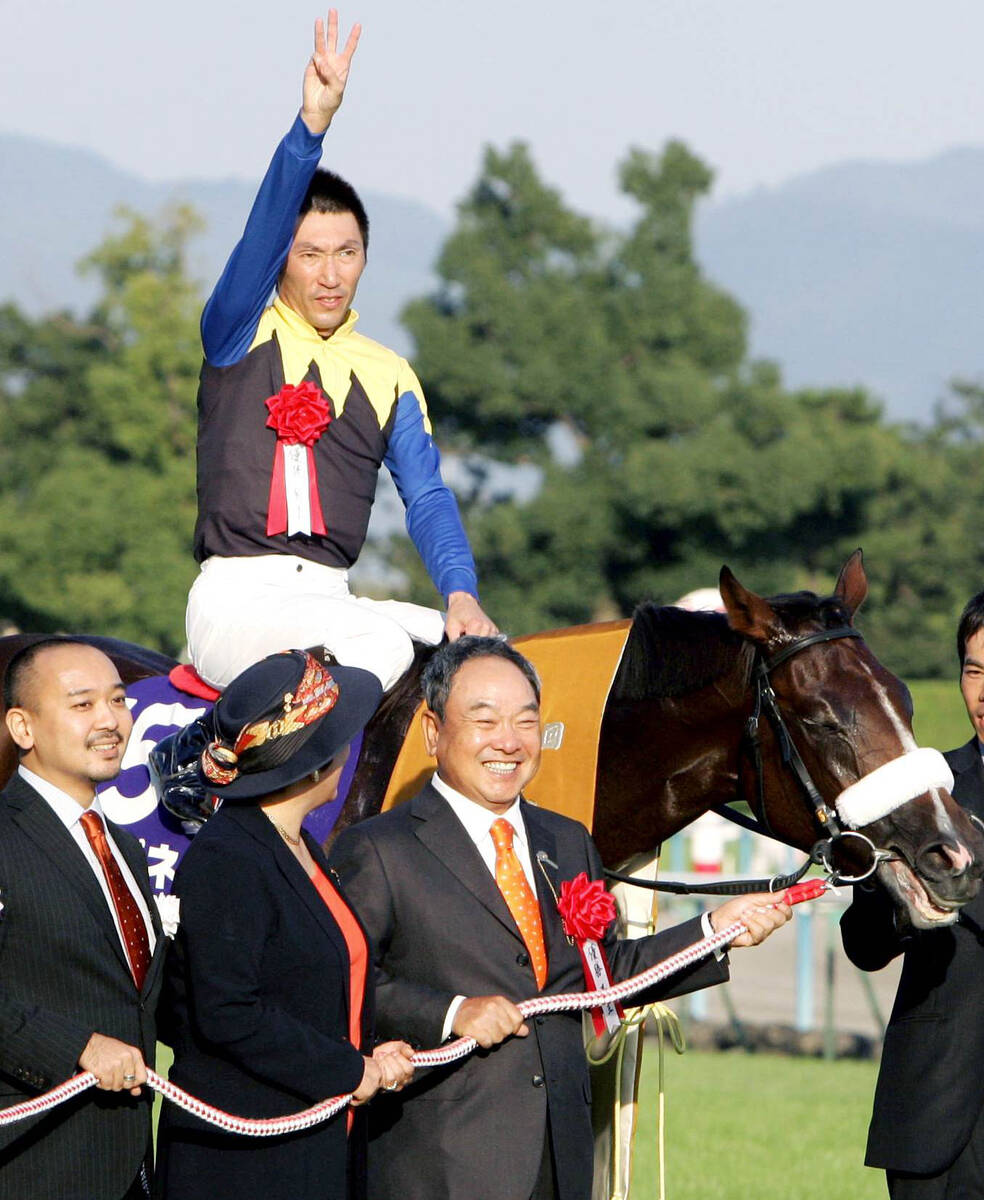 競馬ゼッケン　エンコルドパサー　蛯名騎手サイン入り G1・26勝の名ジョッキー蛯名正義元騎手が史上8人目の殿堂入り