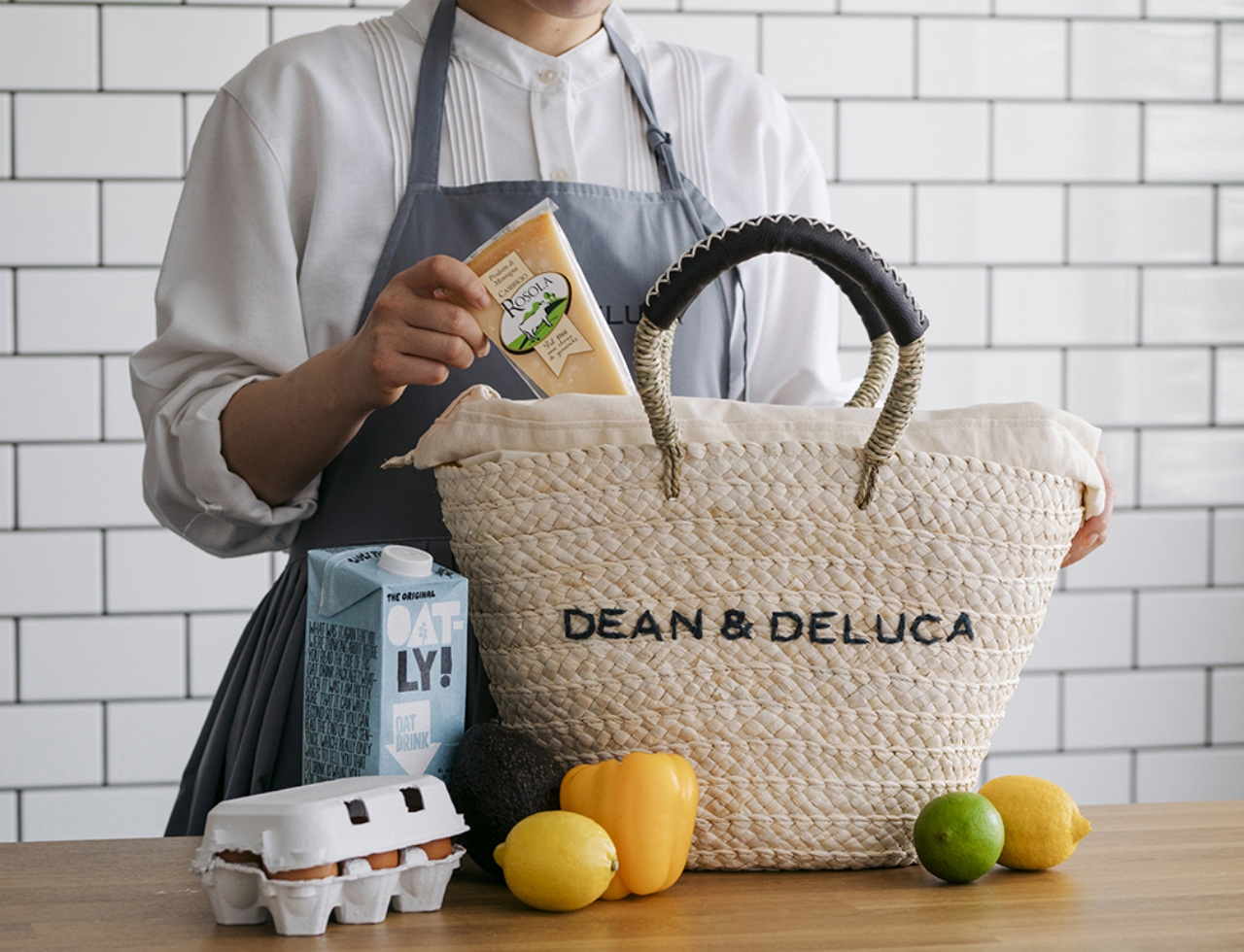 ディーン＆デルーカ×BEAMS“船型”コラボ保冷カゴバッグ、5月23日予約スタート/DEAN&DELUCA (2023年4月6日) -  エキサイトニュース