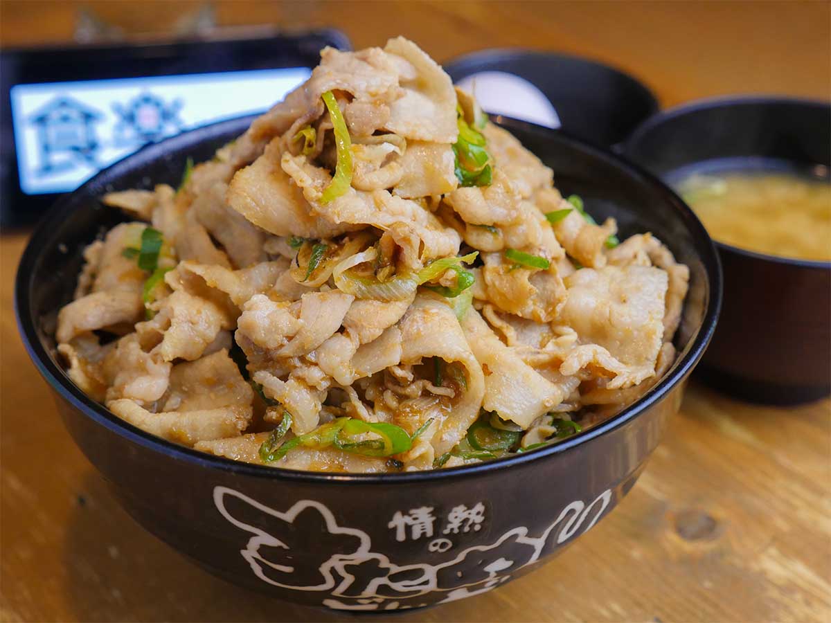 743gの男メシ！『情熱のすためしどんどん』で満腹確実な「肉マシマシす