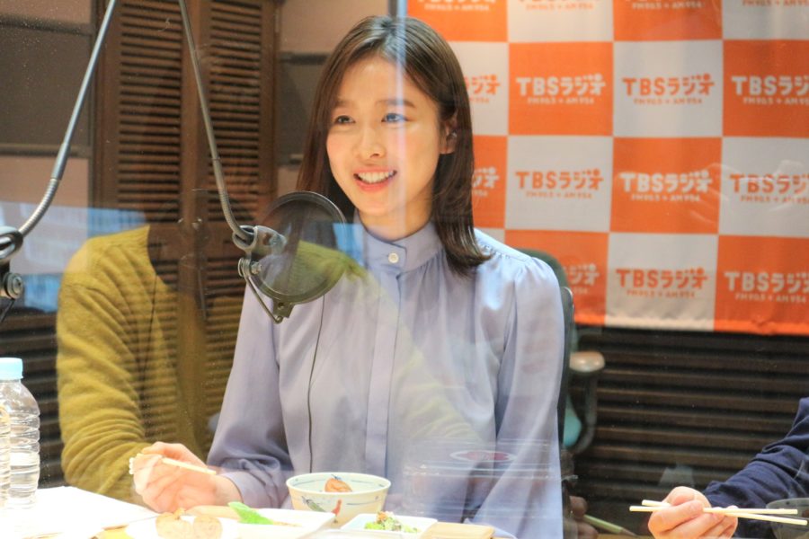 爆笑問題 日曜サンデー 新アシスタント良原安美 緊張の４時間生放送 年4月6日 エキサイトニュース