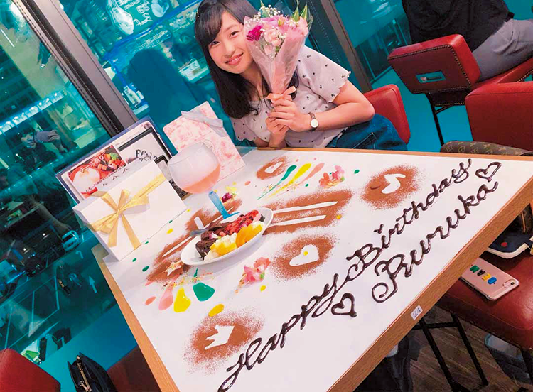 インスタ映えする誕生日サプライズ 豪華すぎるテーブルアートのお店6選 ローリエプレス インスタ映えする誕生日サプライズ 豪華すぎるテーブルアートのお店6選 ローリエプレス