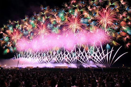 百花繚乱 日本全国の花火大会 人気ランキングtop１０ 18年7月2日 エキサイトニュース