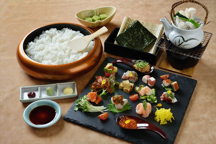 京都 彩り鮮やかな具材を好きな組み合わせで巻いて楽しむ手巻き寿司 18年7月日 エキサイトニュース