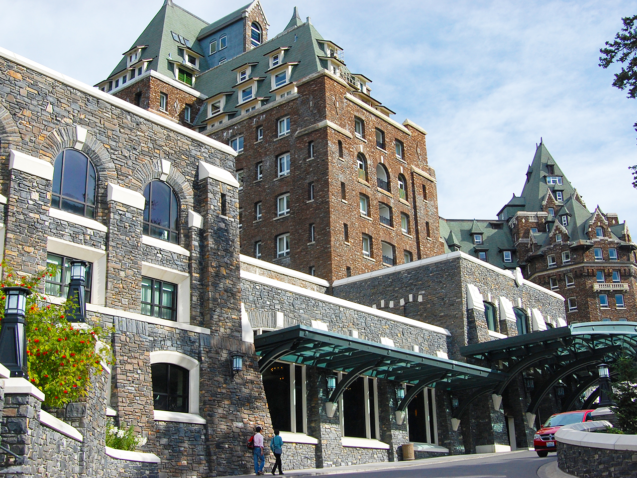 豪華な宮殿を思わせるバンフのラグジュアリーホテル カナダ 19年2月21日 エキサイトニュース