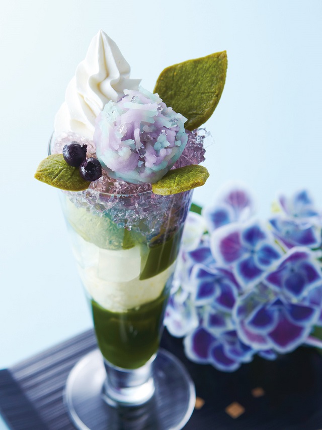 雨露に濡れる紫陽花をイメージした抹茶パフェが登場 京都 伊藤久右衛門 21年5月18日 エキサイトニュース