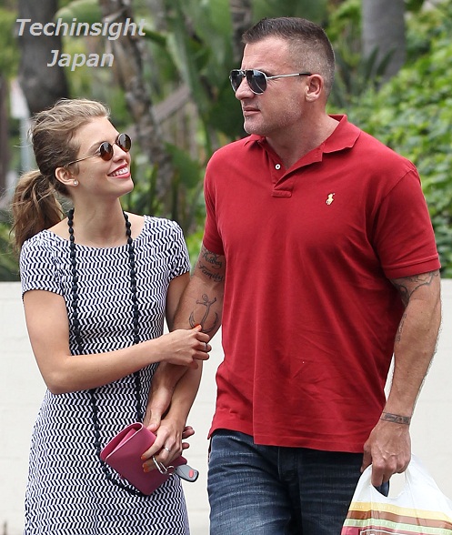 新ビバヒル のアナリン マッコード あのコワモテ40代彼氏との結婚は まだナシ とキッパリ 13年1月26日 エキサイトニュース