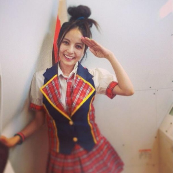 ベッキーが『AKB48選抜総選挙』の準備をしていた。「かわいい、似合うよ！」と反響。 (2014年6月9日) エキサイトニュース