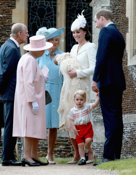 ウィリアム王子 洗礼式は故 ダイアナ妃一色に カミラ夫人との確執表面化も恐れずか 15年7月8日 エキサイトニュース