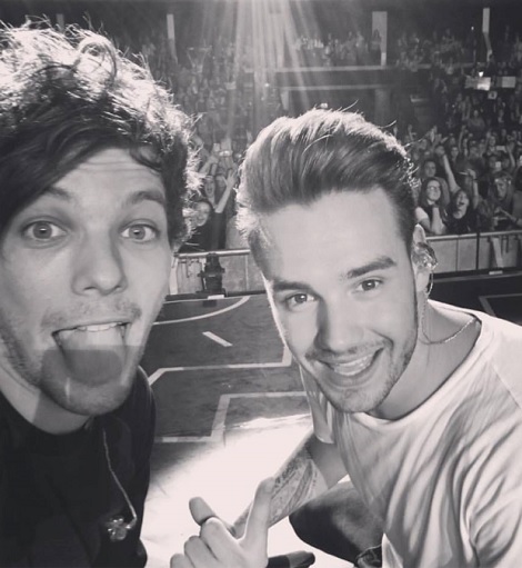 1d リアム ルイ ステージでまさかのキス 15年10月12日 エキサイトニュース