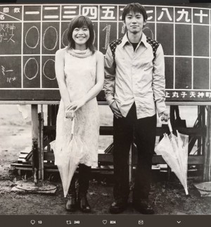 スピッツ草野と懐かしの2ショット 北川悦吏子が感慨 頑張ってるなあ 自分 17年7月9日 エキサイトニュース 2 2