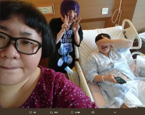 メイプル安藤なつ デカキンを見舞う 髪型変えれば2人はソックリ 17年7月23日 エキサイトニュース