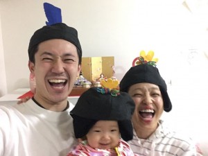 森渉 金田朋子夫妻 愛娘の初節句も被り物で 見ているだけで幸せになれる家族 憧れの声も 18年3月5日 エキサイトニュース