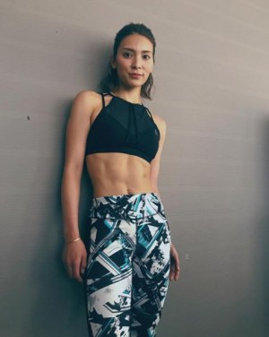 秋元才加 バキバキの腹筋 披露 キャンプ生活 コーチェラダイエットで痩せました 18年4月28日 エキサイトニュース 秋元才加 バキバキの腹筋 披露 キャンプ生活 コーチェラダイエットで痩せました 18年4月28日 エキサイトニュース