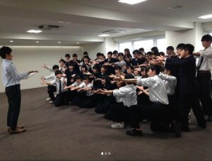 嵐 Love So Sweet を高校ダンス部111名でパフォーマンス 中島健人が称賛 男子が F4 的 18年5月21日 エキサイトニュース