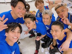 三代目jsbが7人手つなぎ仲良し姿に 全員三十路超え 本当平和だな 19年12月4日 エキサイトニュース