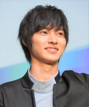 山崎賢人と桜田通 バースデーイベント巡るやりとりに なんて素敵な関係 の声 年12月15日 エキサイトニュース