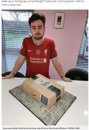 Amazonの荷物ソックリの誕生日ケーキを作った母親 ネットショッピング好きの息子にサプライズ 英 21年2月11日 エキサイトニュース