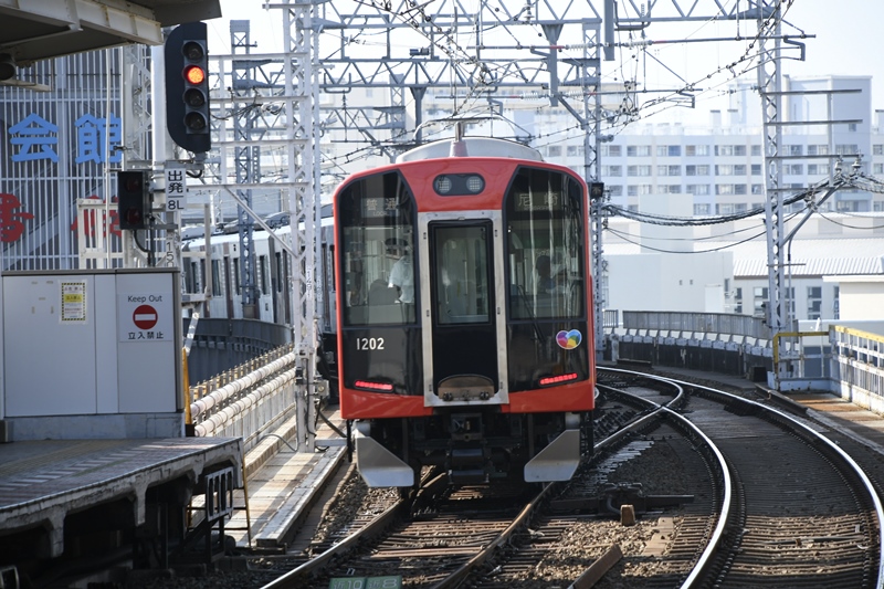 阪神1000系「新デザイン車両」最初の編成が運行開始 - エキサイトニュース
