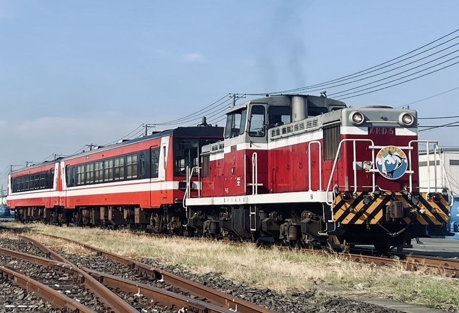 普段は入れない貨物線の終点へ！ 鹿島臨海鉄道DL急行「大洗エメラルド