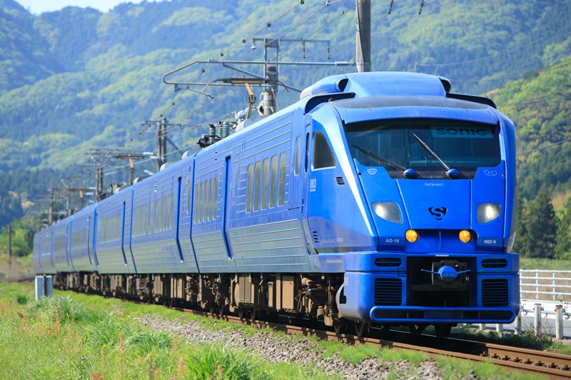 ワンオク”ONE OK ROCK” 大分公演 8/16-17開催！臨時特急運転&アクセス