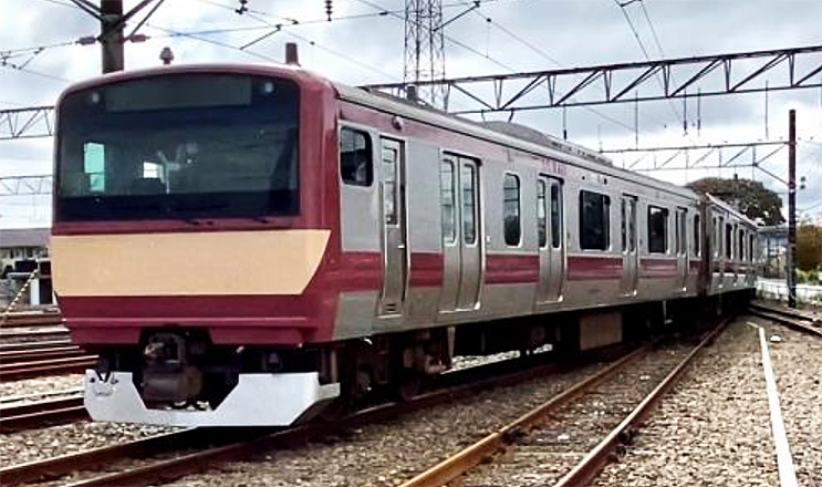 あずき色にクリーム色アイマスクのE531系登場、勝田車両センター60周年